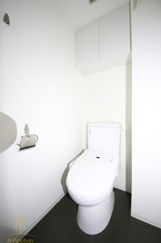 トイレ　SERENiTE本町エコート