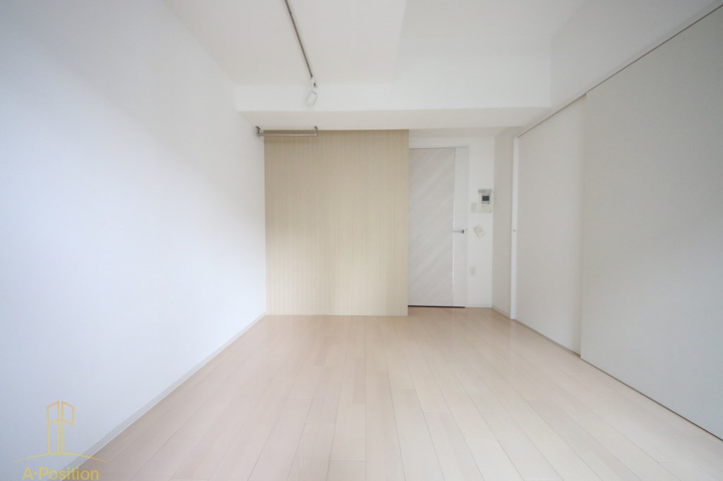 居室・リビング　SERENiTE本町エコート