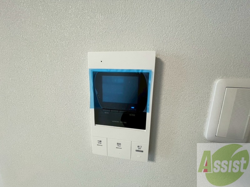 セキュリティ　ＴＶモニター付インターホンです。来客者の顔が見えるので安心！