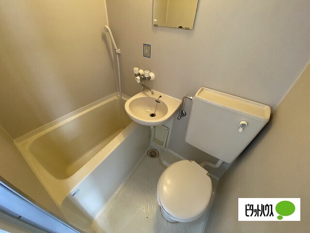 バス・シャワールーム　同物件別室写真