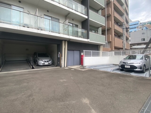 駐車場　駐車場