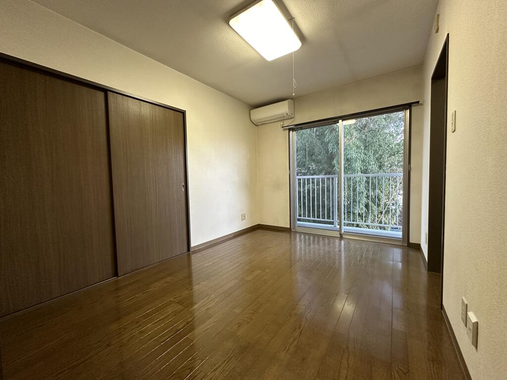 居室・リビング　南洋室