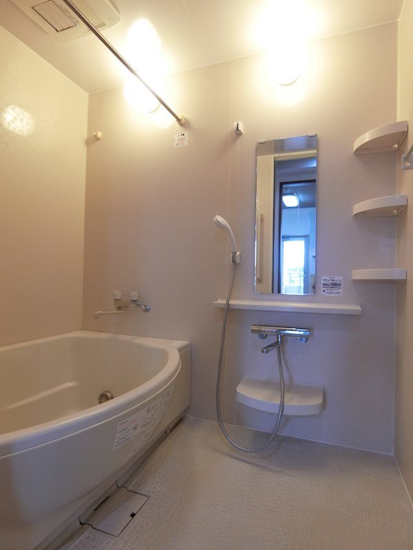 バス・シャワールーム　日々の疲れを癒すお風呂です♪