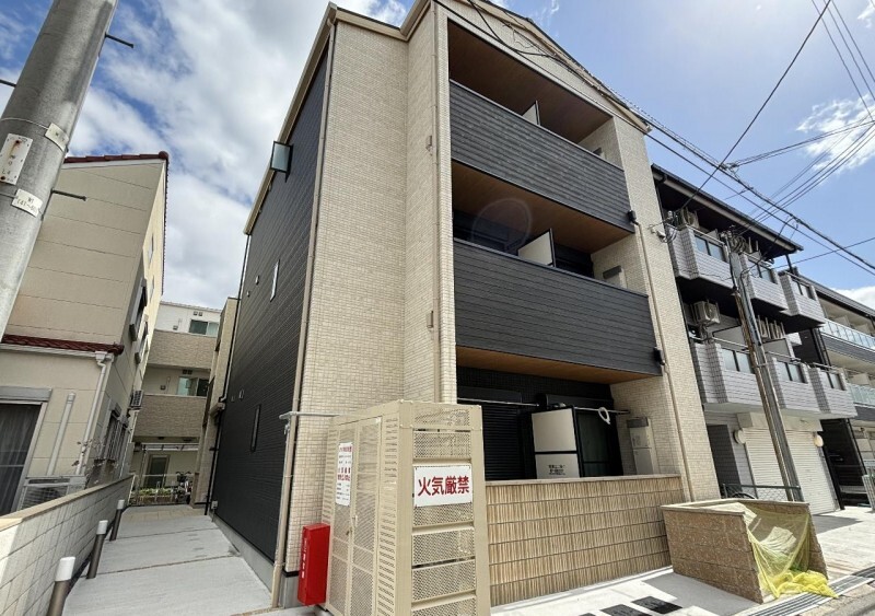 建物外観　オートロック付きで安心です！