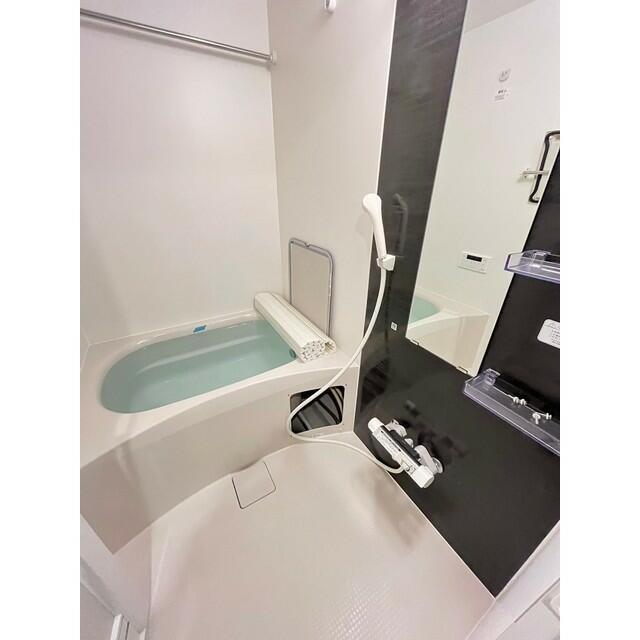 バス・シャワールーム　※参考写真（同タイプ・別部屋）