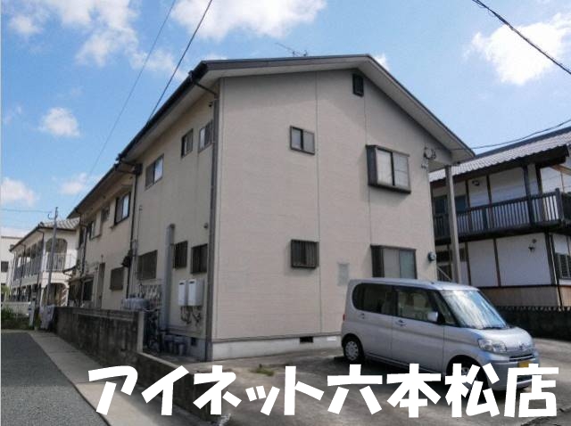 建物外観　2000年築の人気デザイナーズアパートです