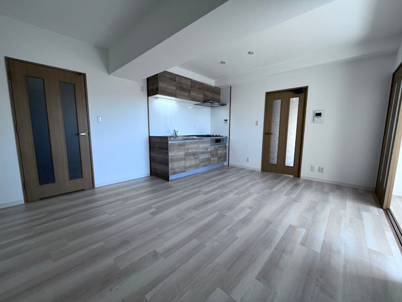 居室・リビング　705号室(2022.9.21)