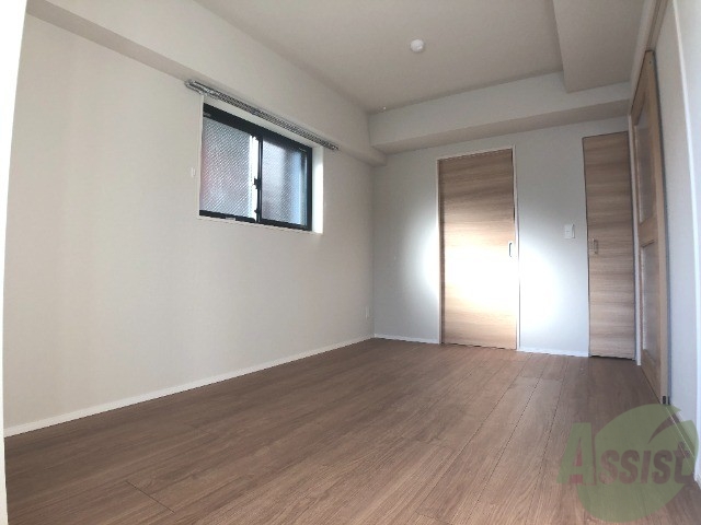 その他部屋・スペース　寝室です。陽が射して気持ちの良い朝を迎えられます。