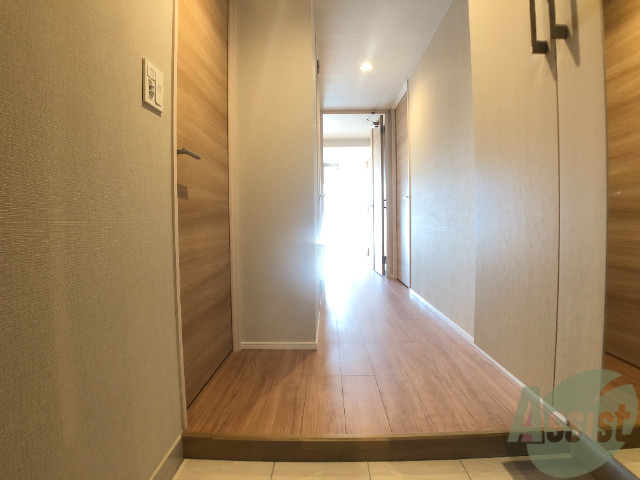 玄関　玄関からの様子を撮影してみました。動線になります。