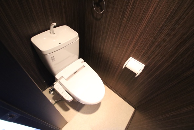 トイレ　※別室の参考写真の為、現況優先です。