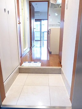 玄関　★玄関、広々スペース★