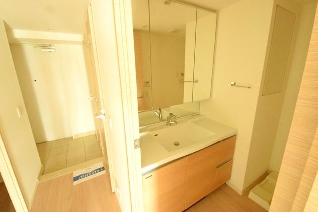 洗面設備　★独立した洗面化粧台★