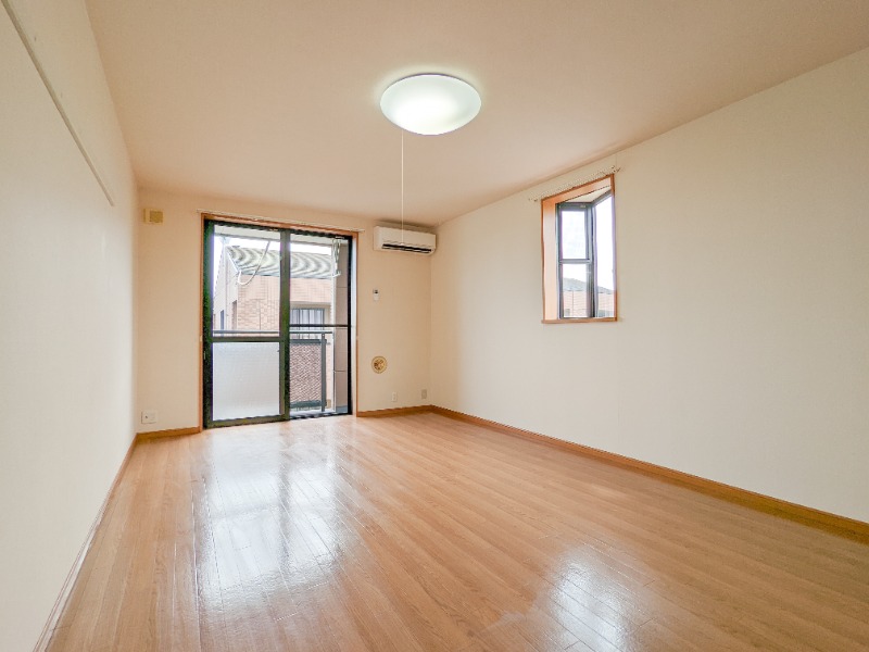 居室・リビング　図面と現状に相違がある場合には現状を優先