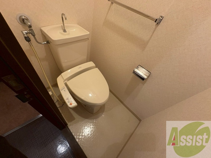 トイレ　こちらはトイレです。清潔感があり、安心して使用できます。