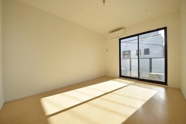 居室・リビング　反転タイプ