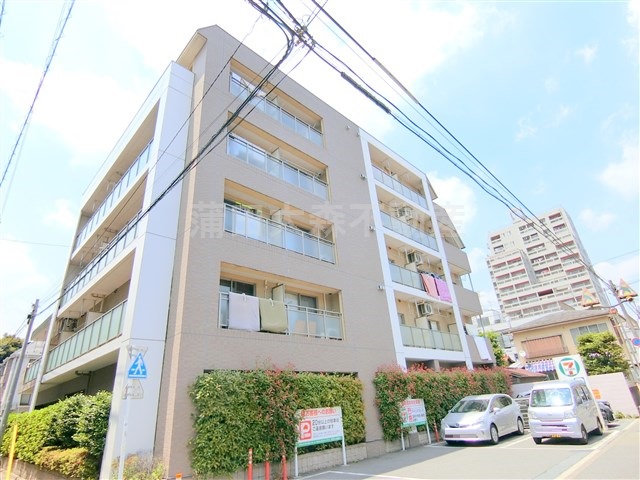 建物外観　1976年10月築　RC鉄筋コンクリート造地上5階建て総戸数