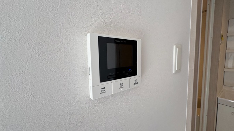 セキュリティ　モニター付きインターホン