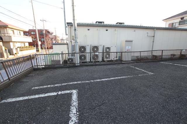 駐車場　敷地内駐車場完備です。※別途契約要