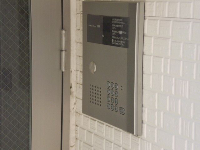 エントランス　♪オートロックで安心を掛ける♪