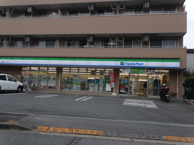 コンビニ　ファミリーマート徳丸七丁目店（コンビニ）まで220m