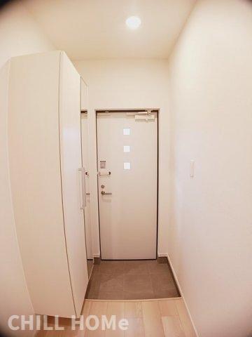 玄関　当社、チルホームのHPもご覧ください(^^)/物件情報多数♪