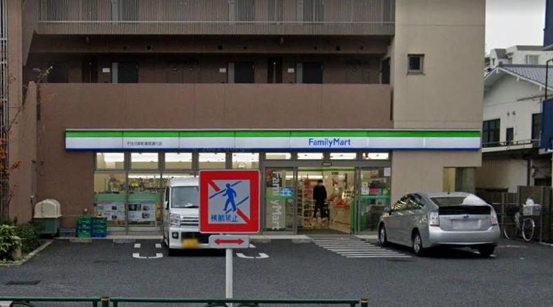 コンビニ　ファミリーマート（コンビニ）まで416m