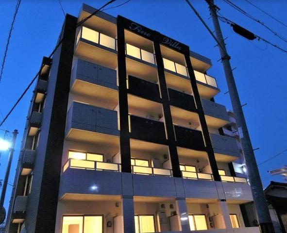 建物外観　外観写真（夜）