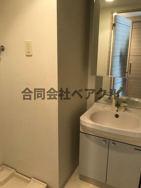 洗面設備　コンパクトで使いやすい洗面所