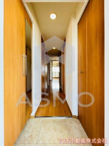 玄関　同マンション別部屋　参考写真