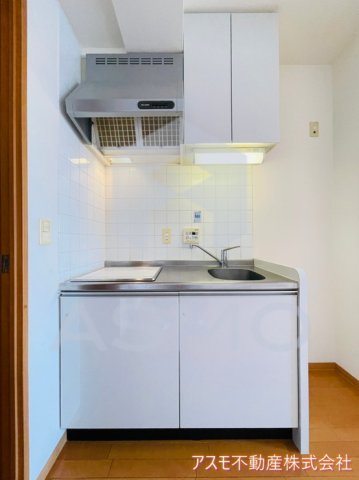 キッチン　同マンション別部屋　参考写真