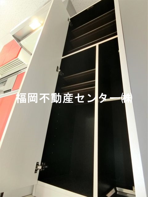 地下鉄七隈線 渡辺通駅 徒歩8分 15階建 築8年の内装写真