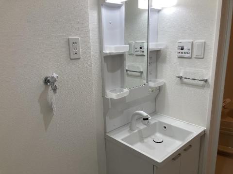 洗面設備　洗髪洗面化粧台