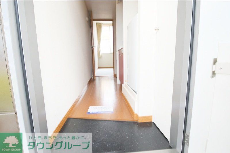 玄関　仕様・設備は原状と異なる場合有。現状優先