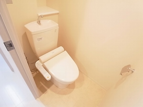トイレ　別部屋写真参考