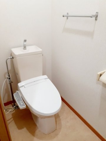 トイレ　コンパクトで使いやすいトイレです