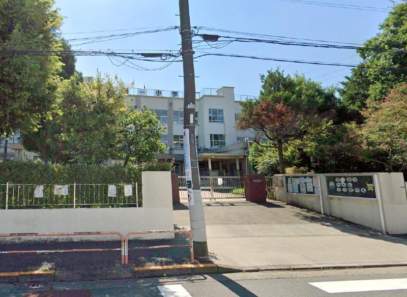 小学校　足立区立鹿浜第一小学校（小学校）まで450m