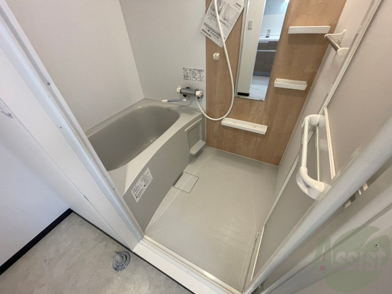 バス・シャワールーム　お風呂になります。一日の疲れを癒してくださいね。