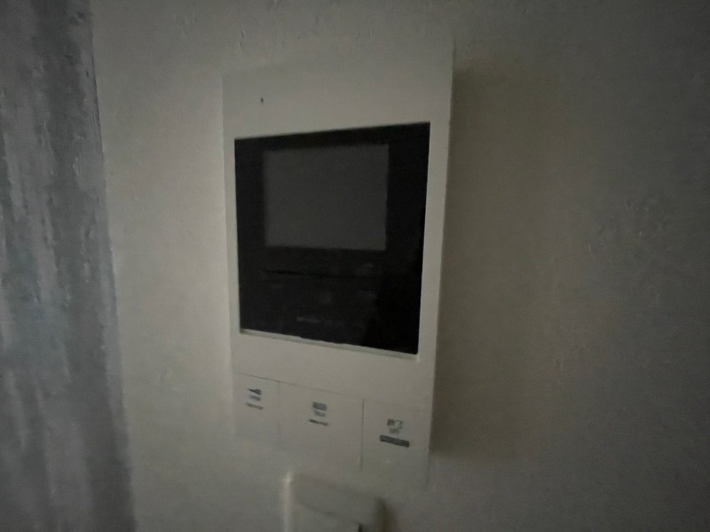 セキュリティ　ＴＶモニター付インターホンです。来客者の顔が見えるので安心！