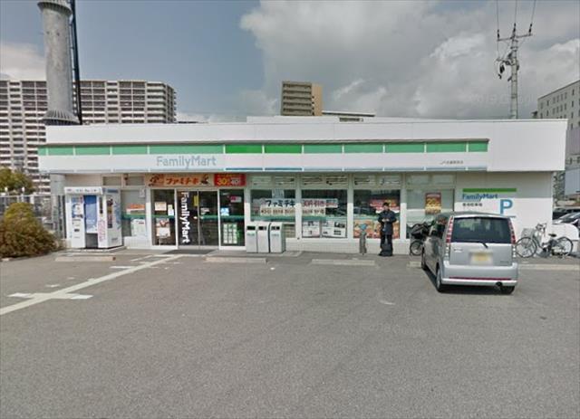 コンビニ　ファミリーマート（コンビニ）まで306m