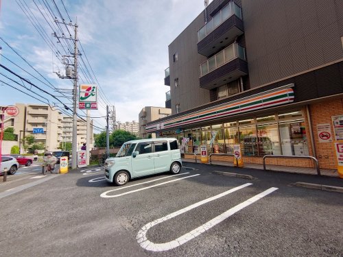 コンビニ　セブンイレブン 川崎麻生警察署前店（コンビニ）まで471m