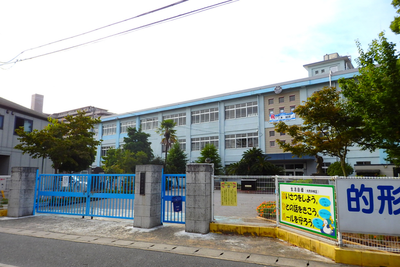 小学校　的形小学校（小学校）まで801m