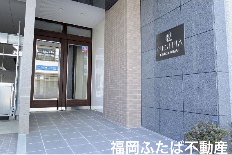 ネストピア県庁前の外観写真