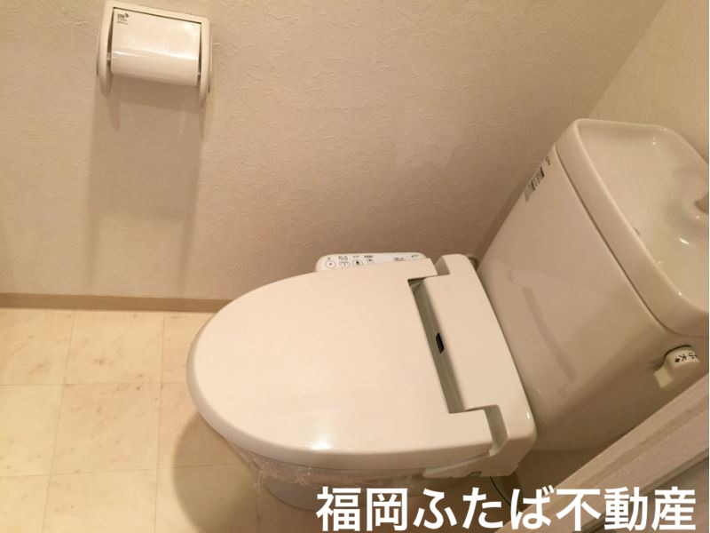 ネストピア県庁前のトイレ写真