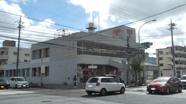 郵便局　沖縄美里郵便局（郵便局）まで485m