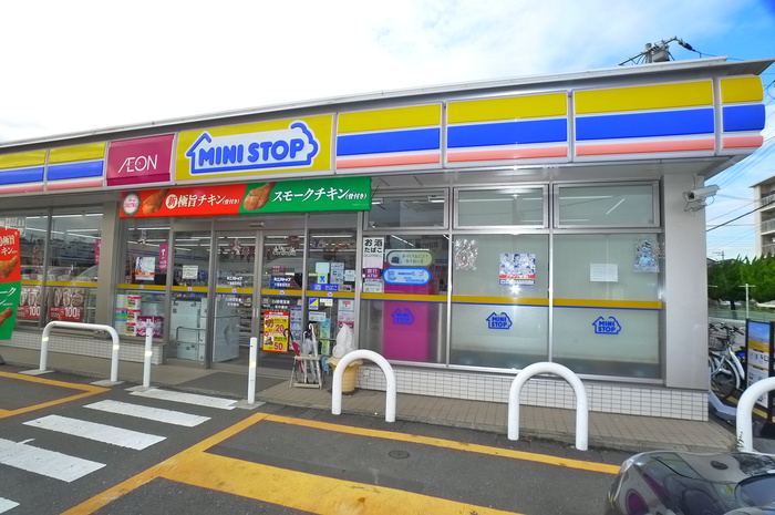 コンビニ　ミニストップ（コンビニ）まで206m