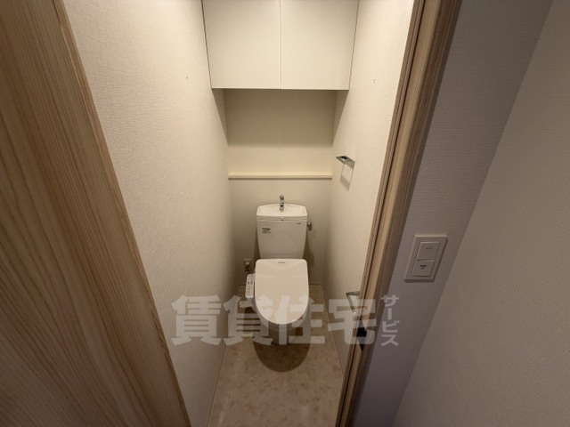 地下鉄御堂筋線 東三国駅 徒歩5分 15階建 築1年のトイレ写真