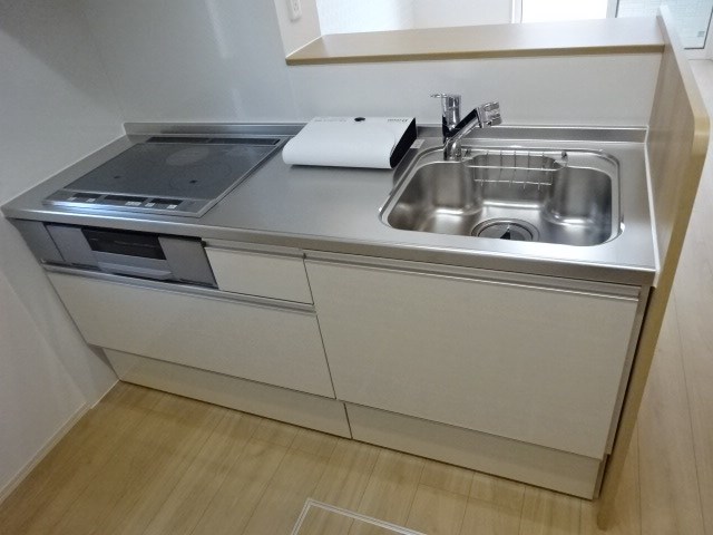 キッチン　写真は101号室です（参考）