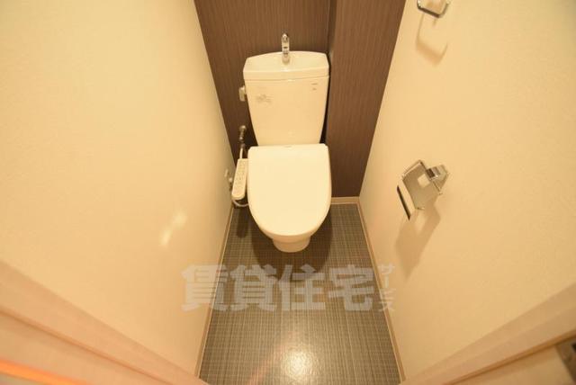 地下鉄堺筋線 恵美須町駅 徒歩1分 15階建 築18年のトイレ写真