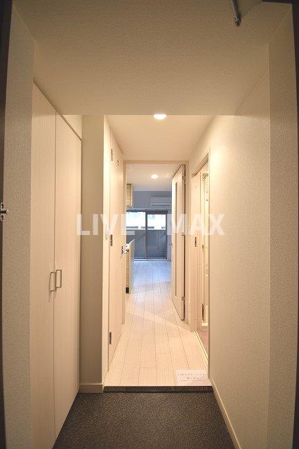 玄関　家具家電付き★