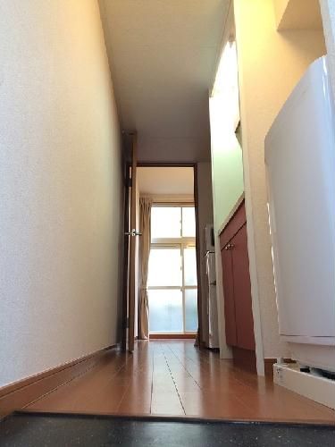 レオパレスラギの玄関写真